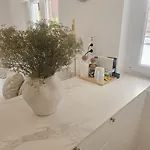 アパート I *