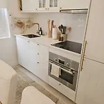 アパート I *